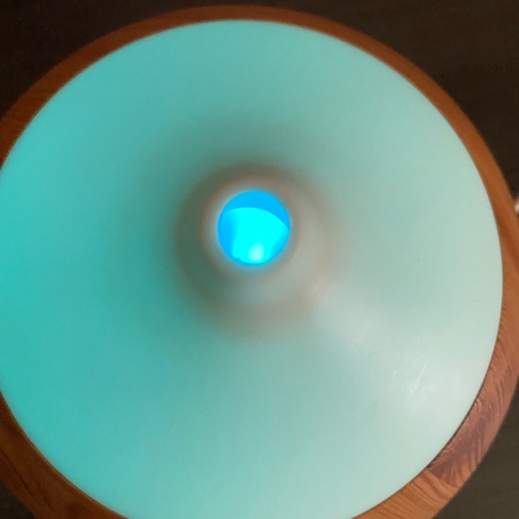 Essential Oil Diffuser Wood w/ Color Changing Light - Picture 10 of 11